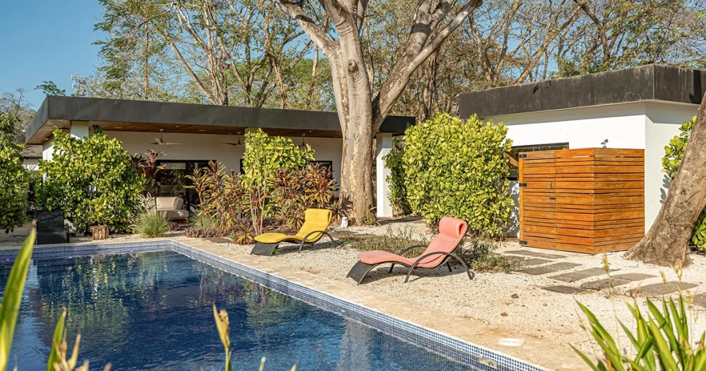 Casita del Arbol private home with pool near Playa Grande beach and surf